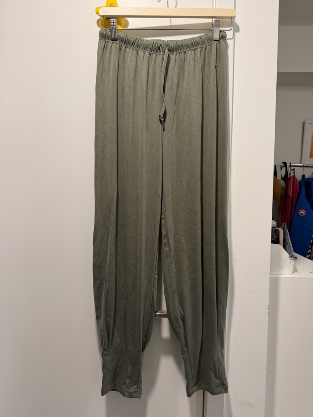 Women‘s Olive Green Drawstring Lounge Pants